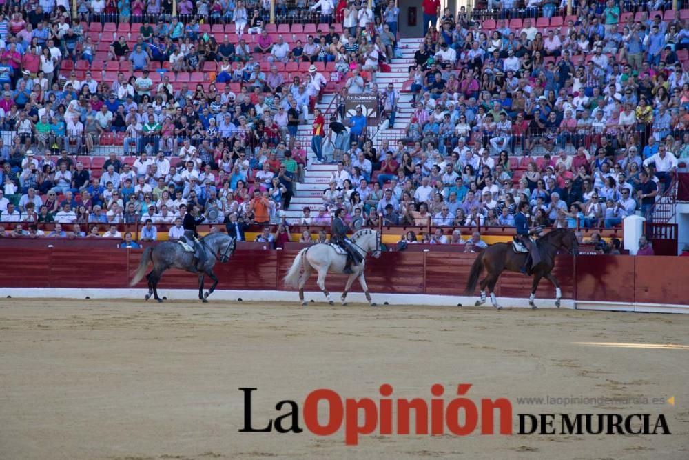 Ambiente en la corrida de rejones de la Feria de M