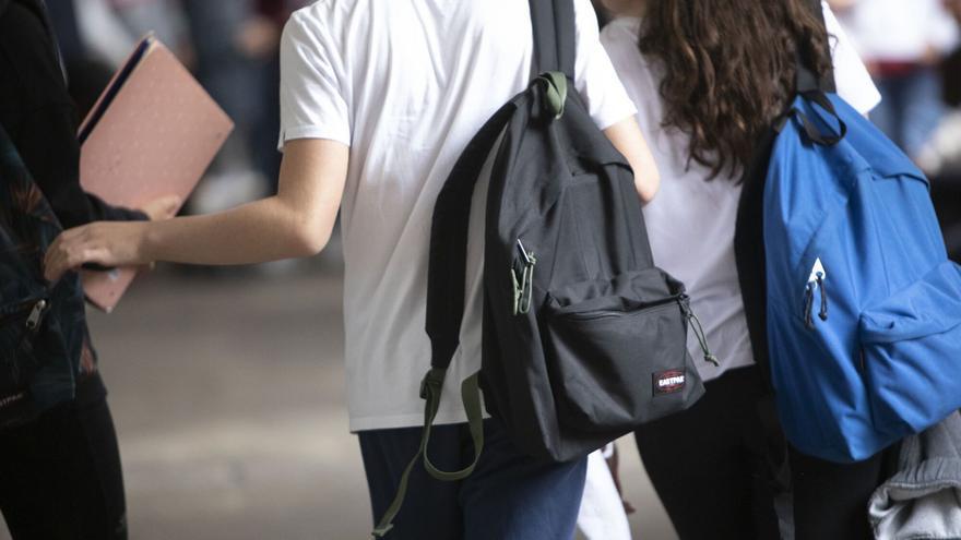 Investigan a tres menores en Ciudad Real por crear pornografía infantil con IA y difundirla en su colegio