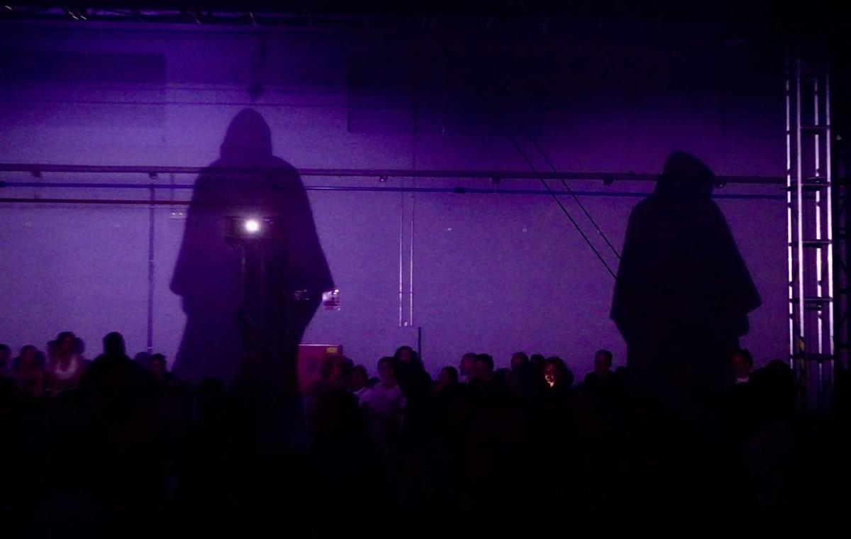 El «Hamlet» brutal e inmersivo de La Fura