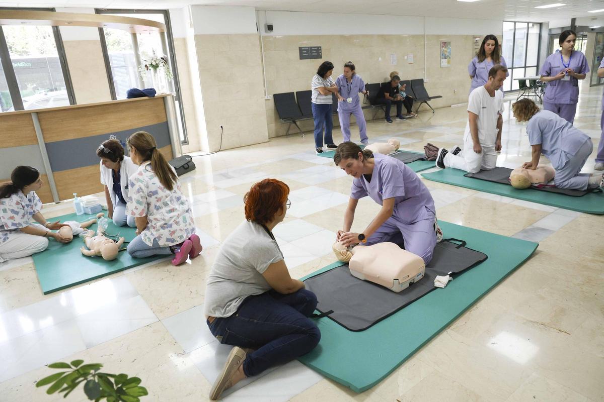 Celebración del Día Mundial del Paro Cardíaco en el Hospital de Sant Joan con un taller de RCP Celebración del Día Mundial del Paro Cardíaco en el Hospital de Sant Joan con un taller de RCP