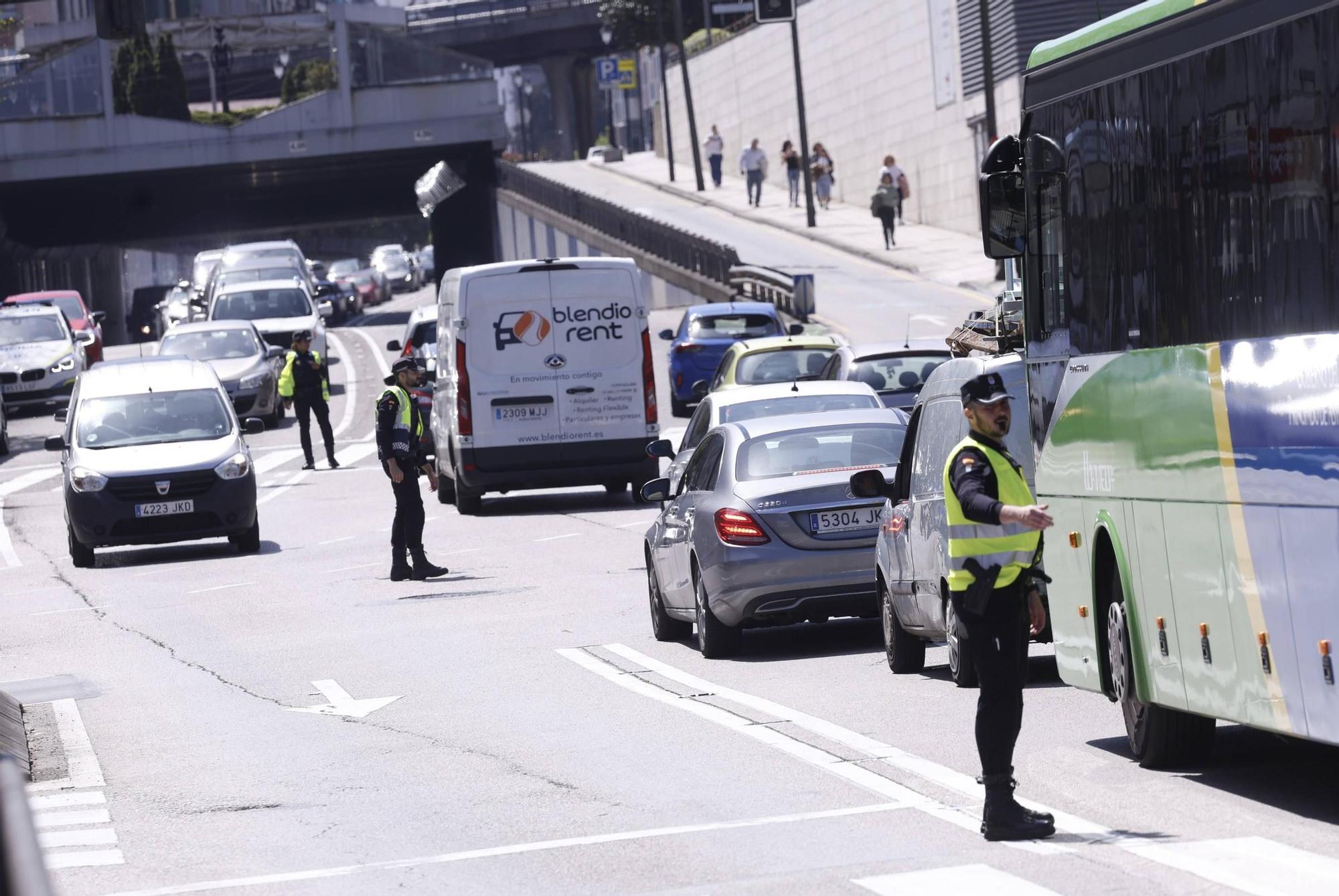 EN IMÁGENES: así se vivió el apagón en Oviedo