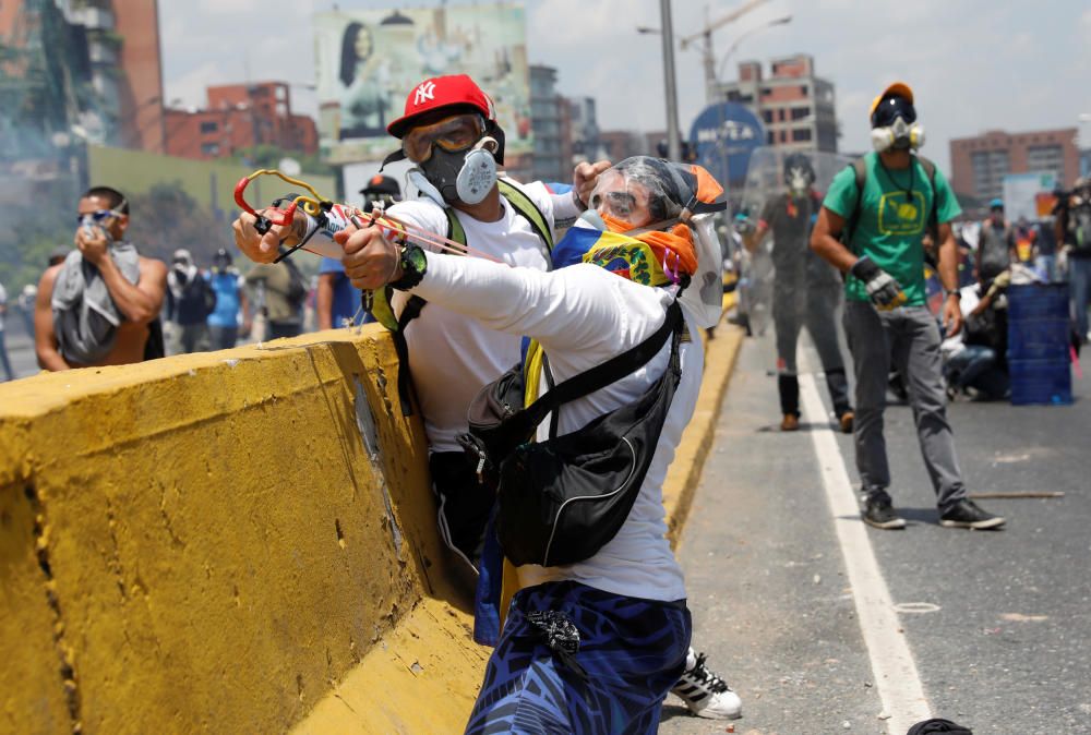 Continúan las protestas contra Maduro en Venezuela