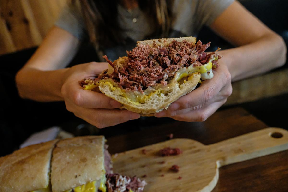 Comida XXXL: desde cruasanes de 1 kilo hasta burgers tamaño mesa