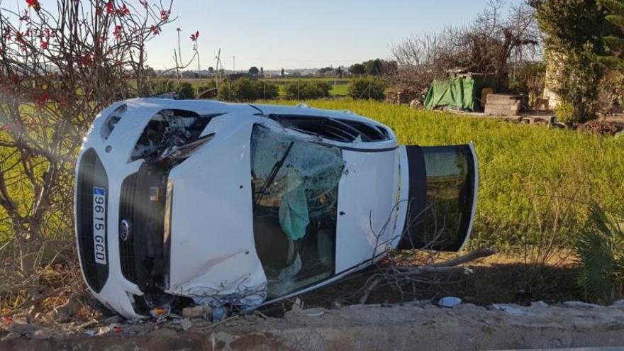 Imagen del estado en el que ha quedado el vehículo tras el accidente