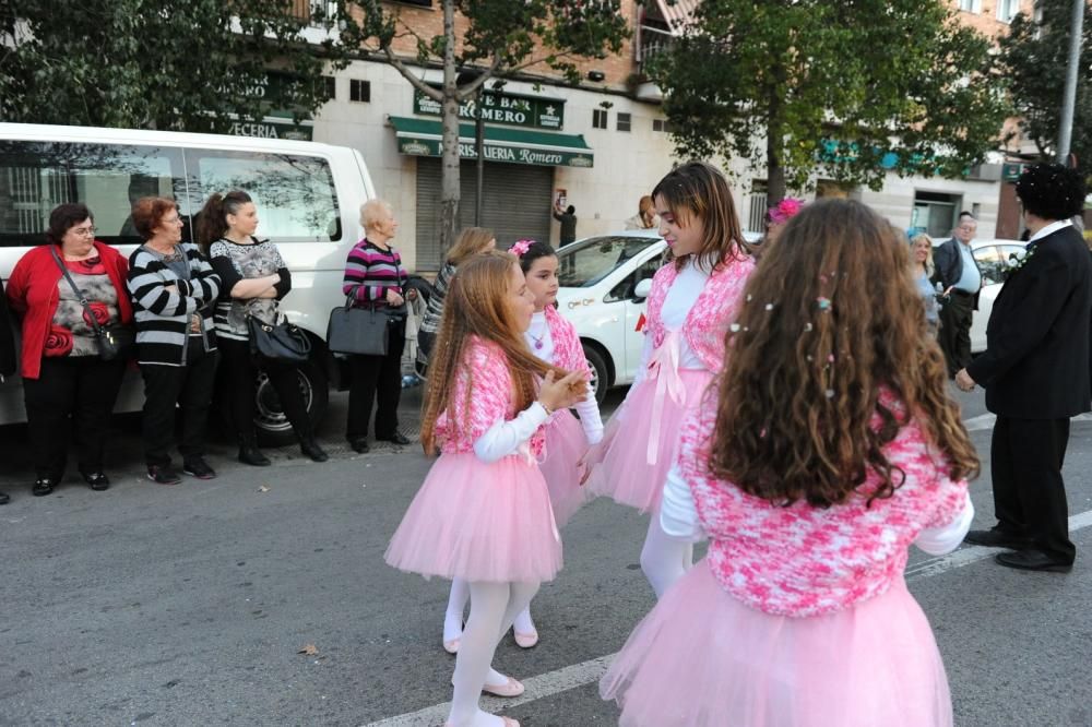 Vistabella saca su carnaval a las calles