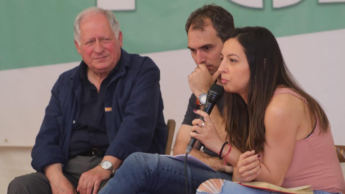 Toni Valero (seg. por la der.) en el acto del PCA celebrado en Córdoba.