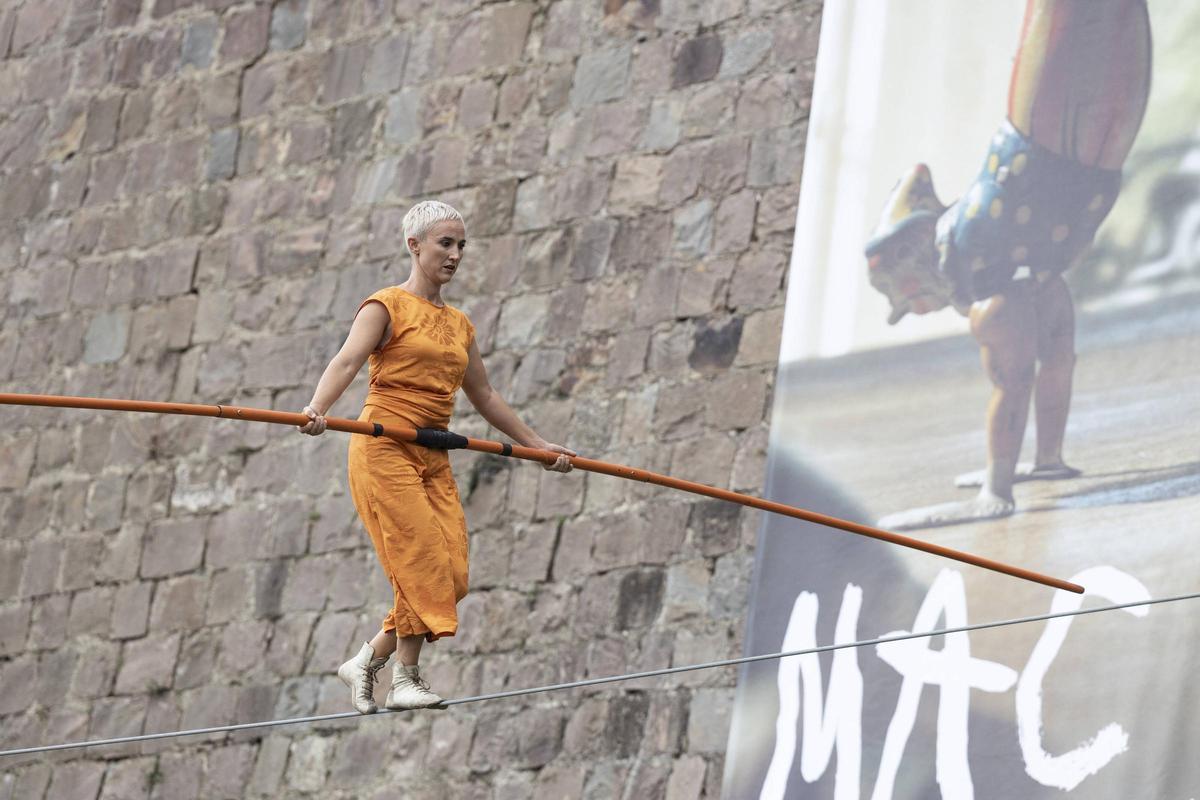 El castell de Munjüic se llena de circo como nuevo escenario de la Mercè