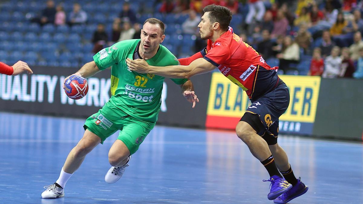 Los Hispanos superaron a Montenegro