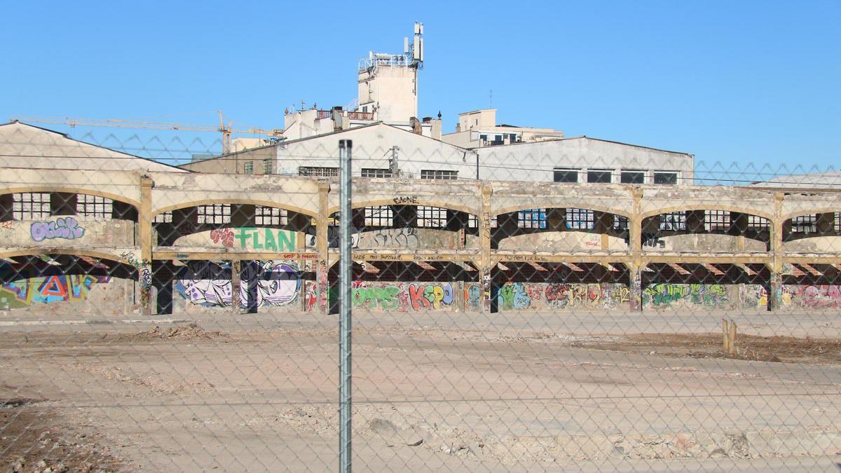 Les naus de la carretera Barcelona de Girona, enderrocades