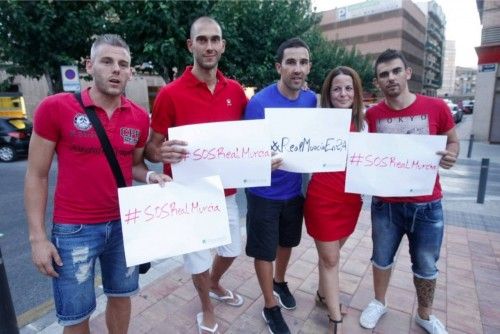 Manifestación en apoyo al Real Murcia
