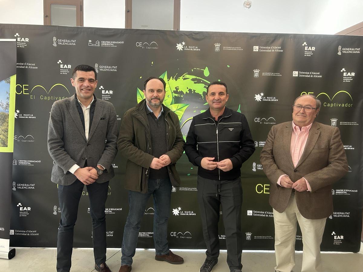 Imagen del acto de la firma del convenio.