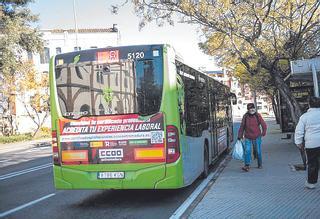 La gratuidad del autobús para los menores de 16 años se mantiene en Cáceres