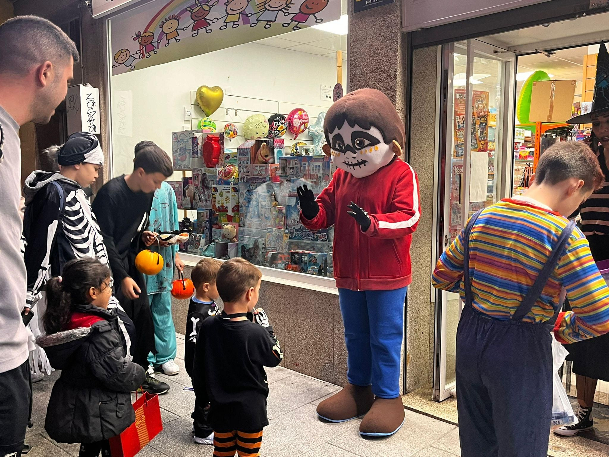 Sada celebra Samaín con casi una treintena de comercios participantes en el 'Truco o Trato'