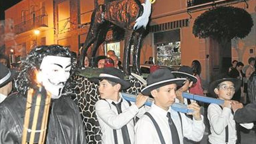 El Carpio cierra el Carnaval con el 7º Entierro del Galgo