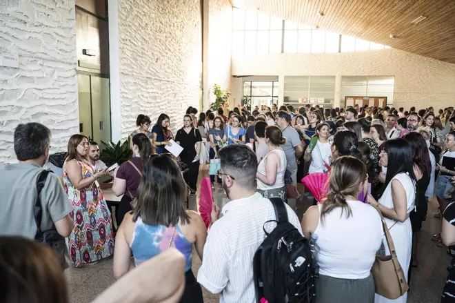 Las oposiciones de docentes en Extremadura, en imágenes