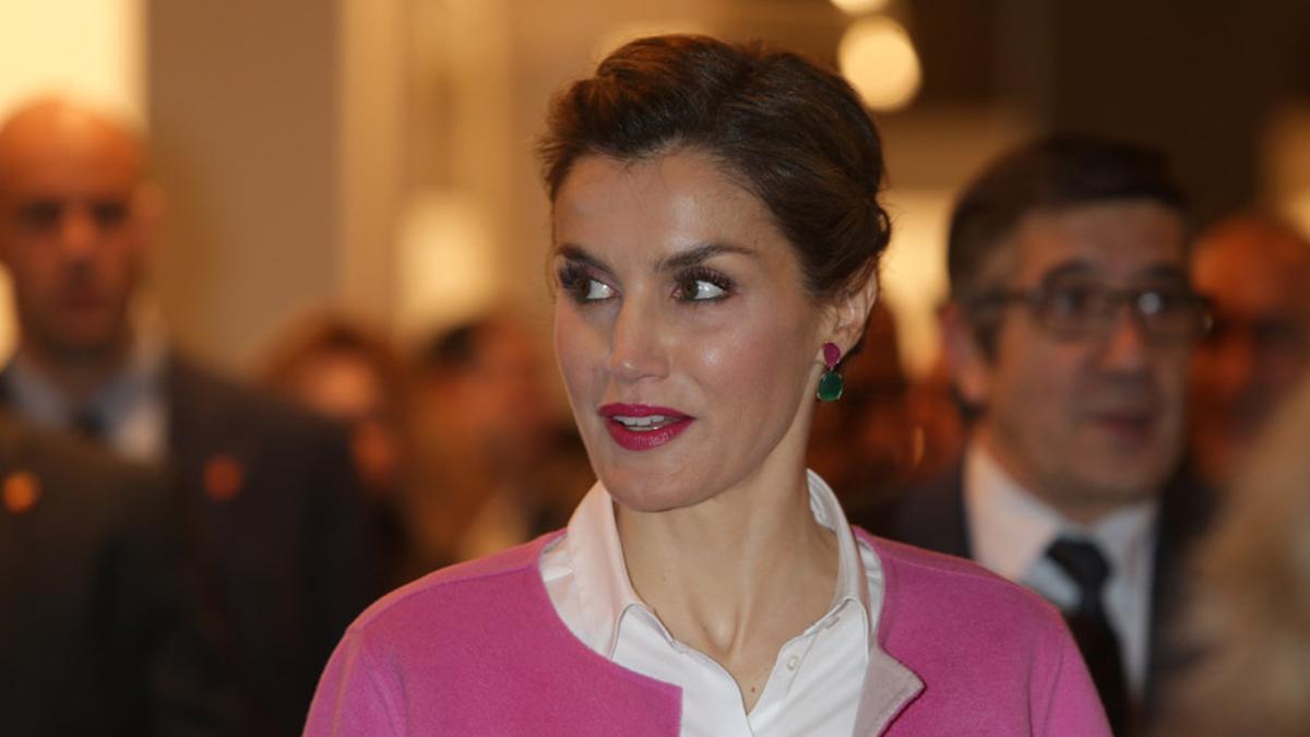 El maquillaje en tonos malva de Letizia Ortiz en Arco