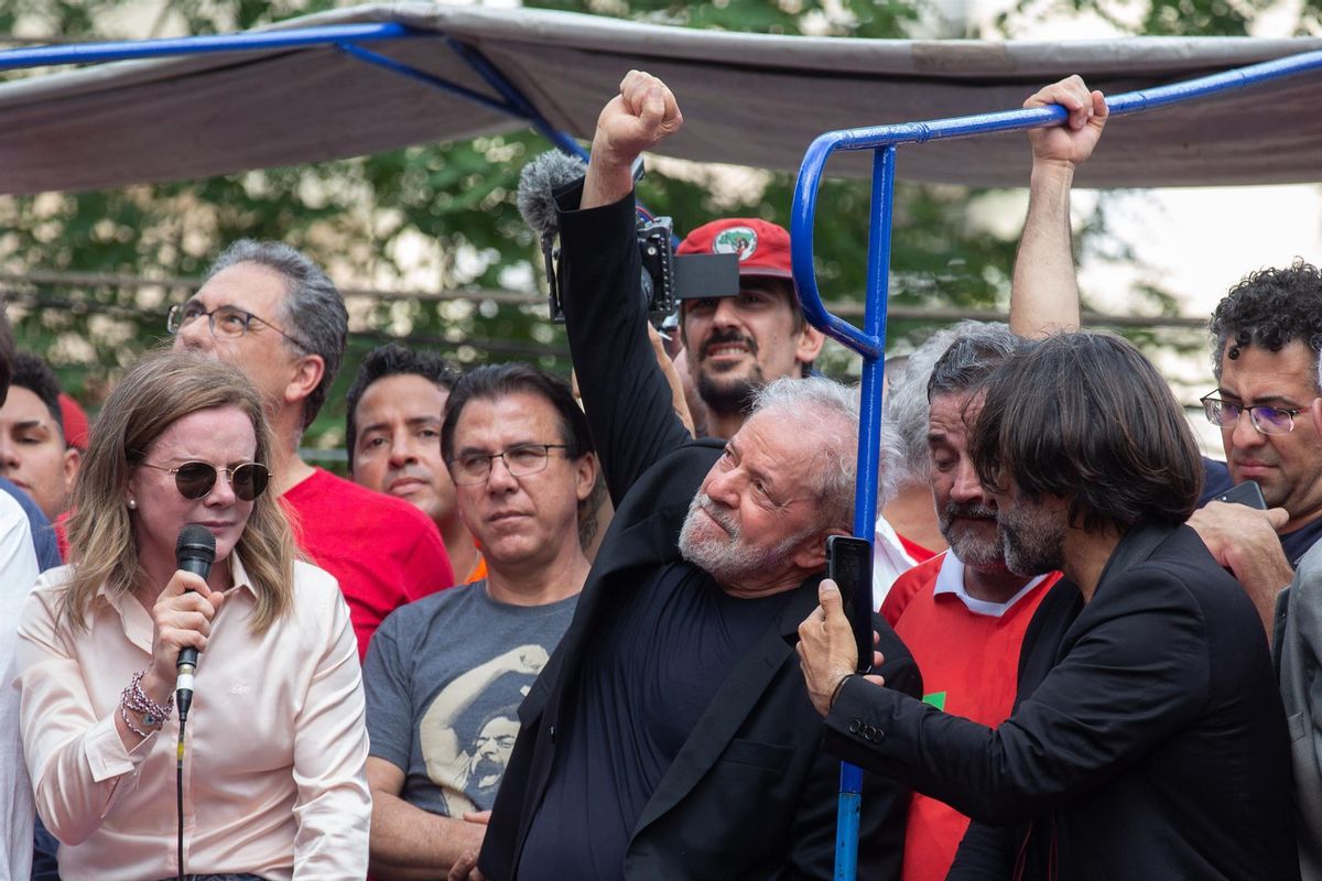 El Suprem del Brasil ratifica l’anul·lació de les condemnes de Lula i el col·loca en la lluita electoral del 2022 El Suprem del Brasil ratifica l’anul·lació de les condemnes de Lula i el col·loca en la lluita electoral del 2022