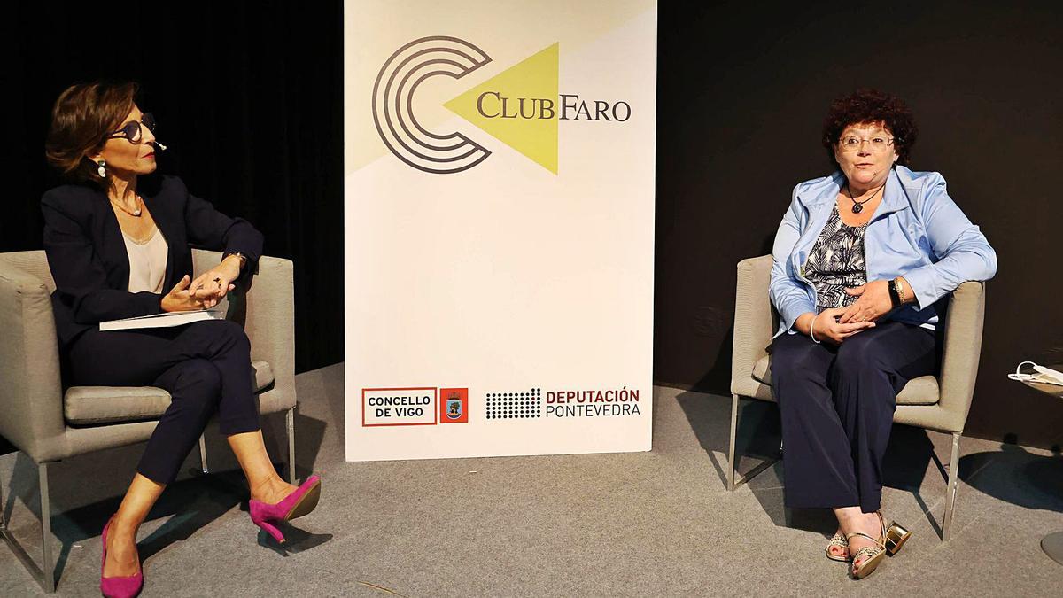 África González (derecha) y Carla Reyes, durante el Club FARO.