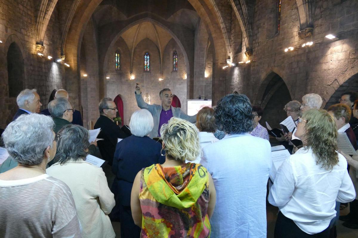 EN IMATGES | El bisbe de Girona Octavi Vilà presideix l'ofici de Santa Creu a l'Església de Sant Pere de Figueres EN IMATGES | El bisbe de Girona Octavi Vilà presideix l'ofici de Santa Creu a l'Església de Sant Pere de Figueres