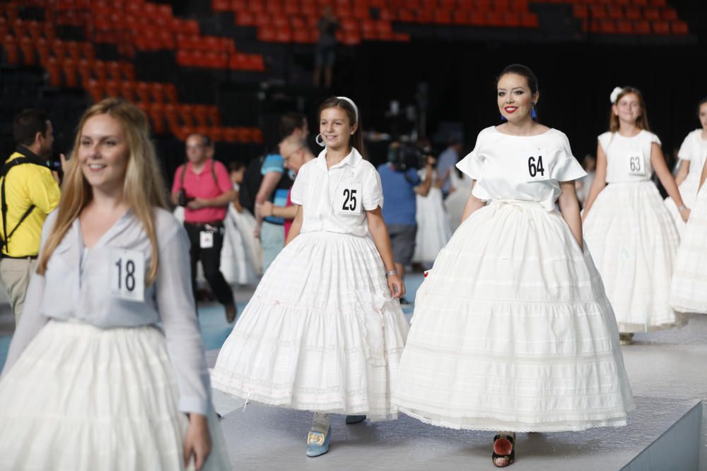 Ensayo de las candidatas a fallera mayor 2019 en la Fonteta