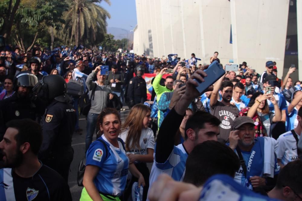 Recibimiento al Málaga CF antes del partido ante el Deportivo