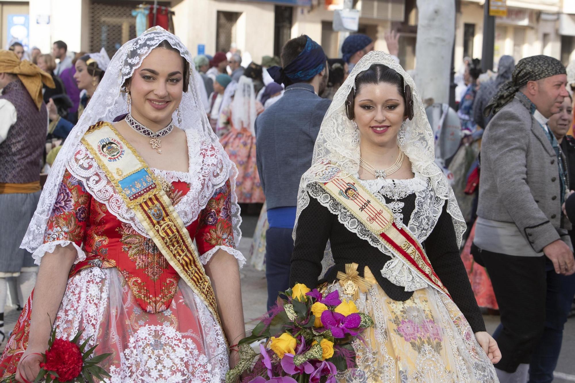 La multitudinaria Ofrenda fallera de Xàtiva, en imágenes