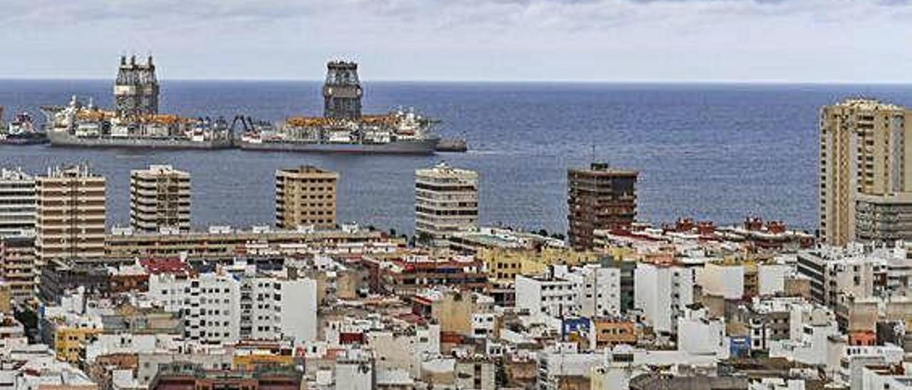 Extremo sur del dique Reina Sofía, a partir del cual está previsto que se realice una ampliación de 400 metros.