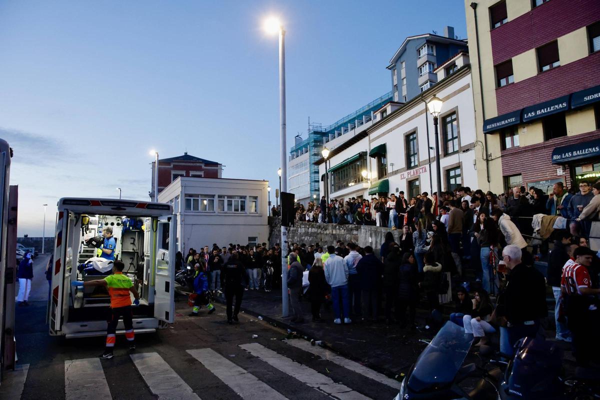 Operativo sanitario y policial por dos personas heridas al caer en la Cuesta del Cholo, en imágenes