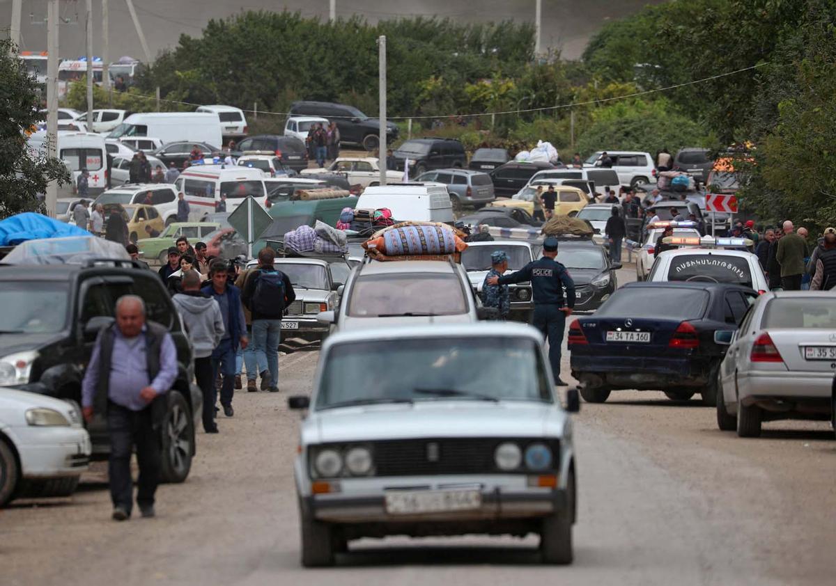 Los refugiados de Alto Karabaj llegan a Kornidzor