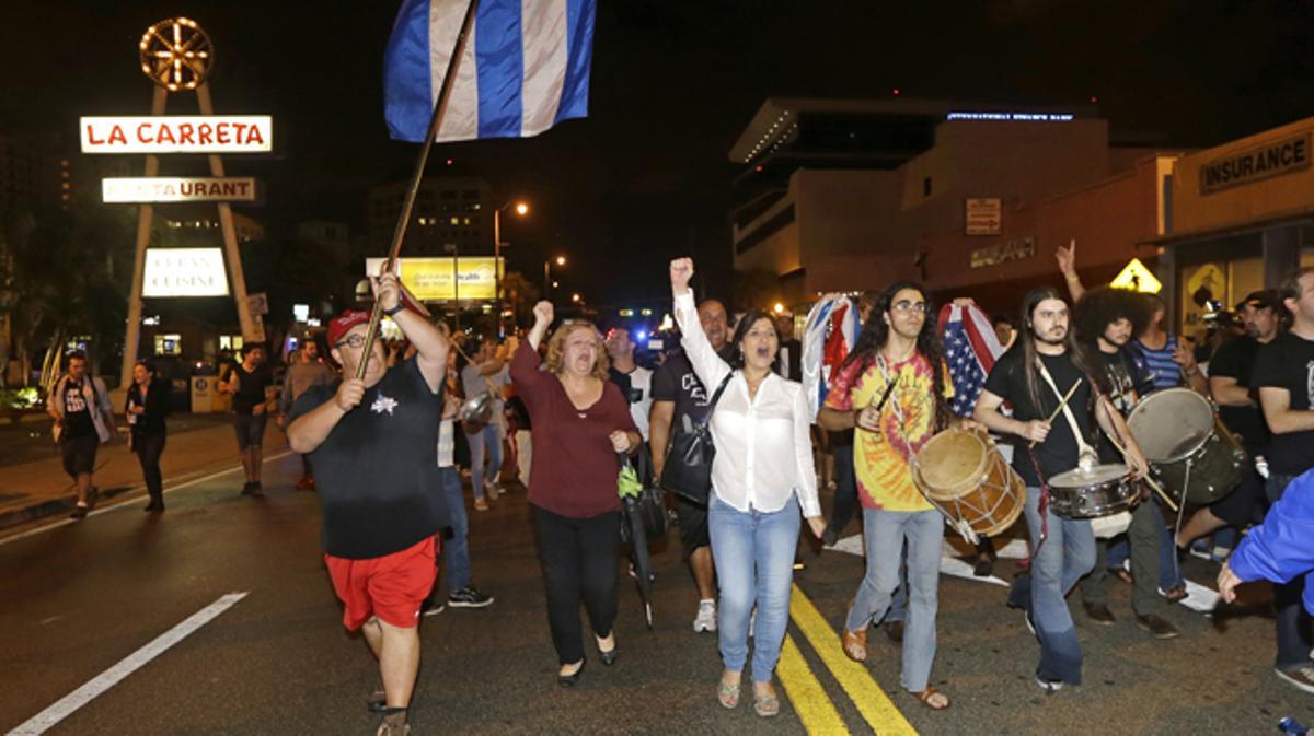 Els exiliats de Miami celebren la mort de Fidel Castro