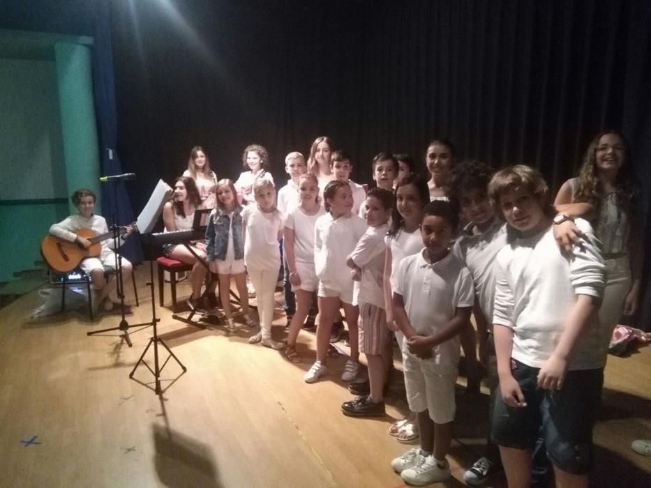 Fin de curso en la escuela de música de Cudillero