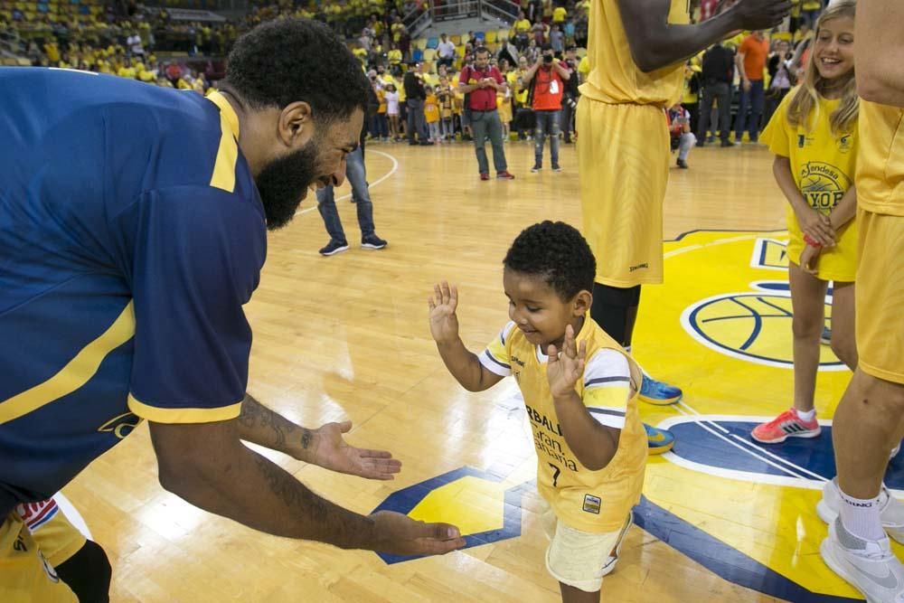 Herbalife Gran Canaria 93 - 87 Laboral Kutxa