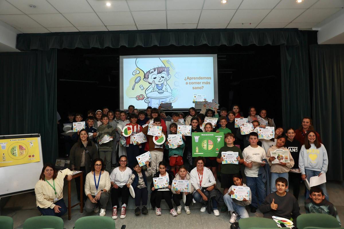 EN IMÁGENES: Luanco acoge un taller sobre alimentación saludable dentro del marco de los 50 años del HUSA EN IMÁGENES: Luanco acoge un taller sobre alimentación saludable dentro del marco de los 50 años del HUSA