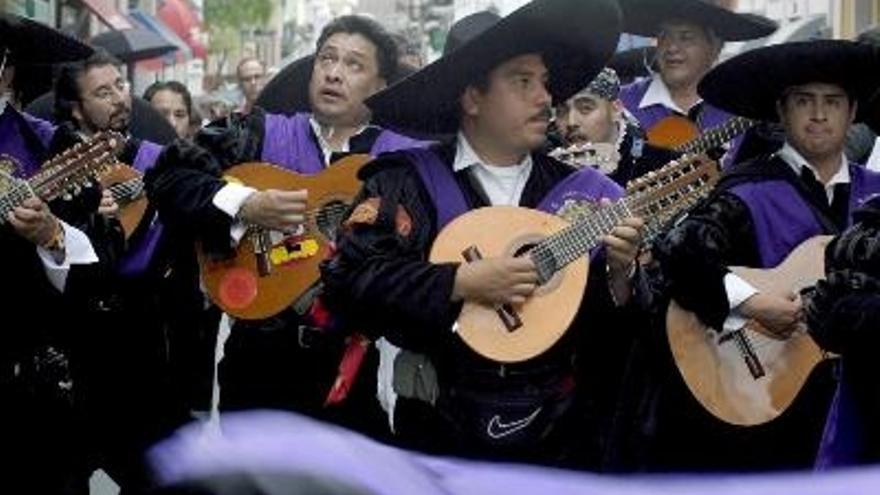 La tuna universitaria de la Ciudad de México, participa del Festival Tunamerica 2008, que se celebra este fin de semana en San Juan.