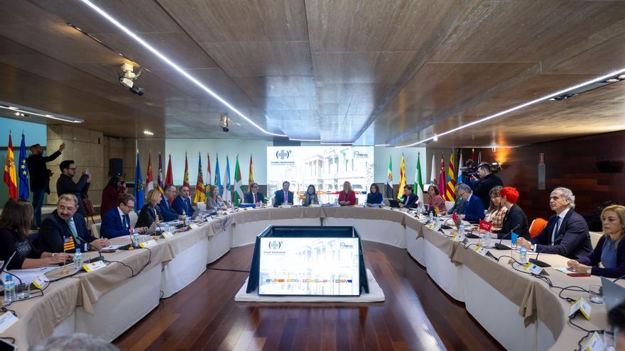 Arranca en Mérida la reunión del pleno del Consejo Interterritorial de Salud, presidido por Carolina Darias