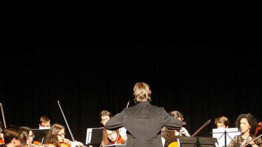 La Joven Orquesta Sinfónica de Zamora toca su último concierto de la temporada