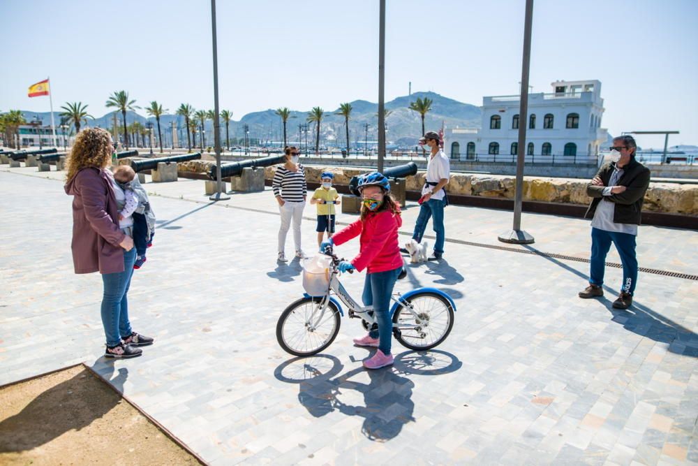 Así ha sido el primer día de desconfinamiento para los niños de Cartagena