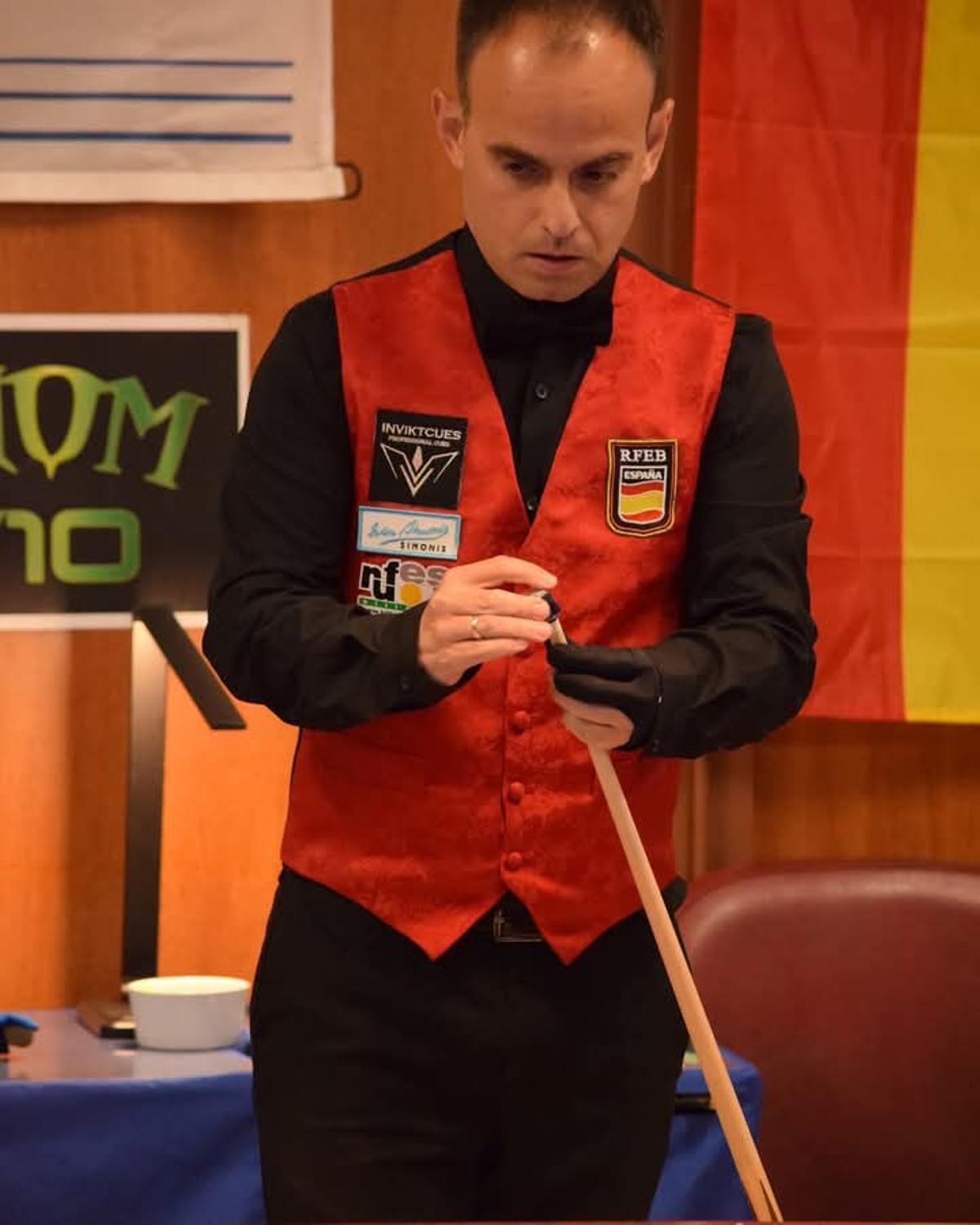 Raül Cuenca, concentrado, en un lance de la competición.