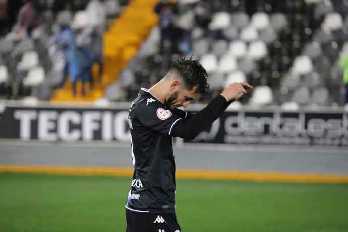 El Deportivo cae 3-0 ante el Badajoz