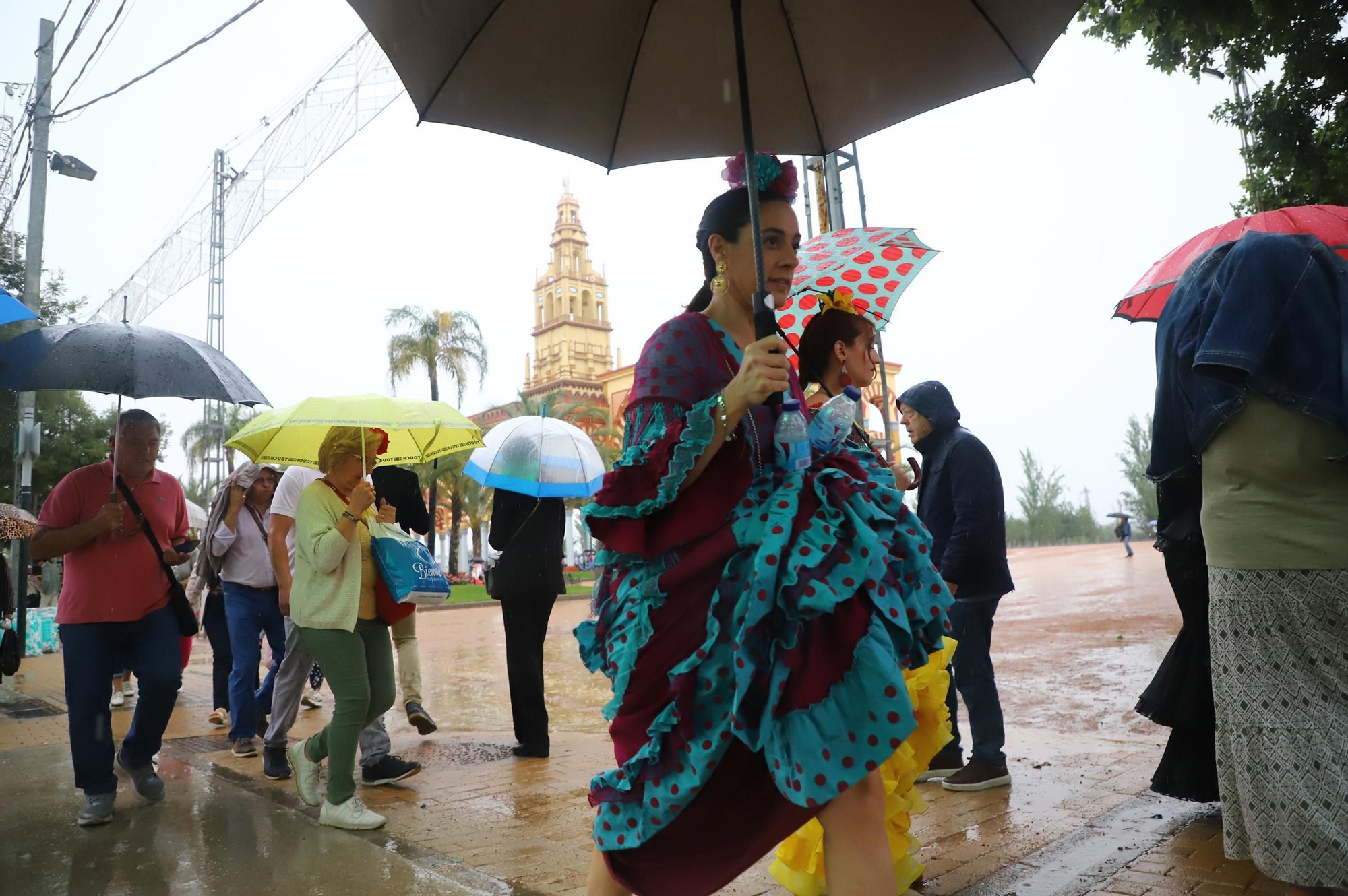 El primer día de Feria marcado por la lluvia