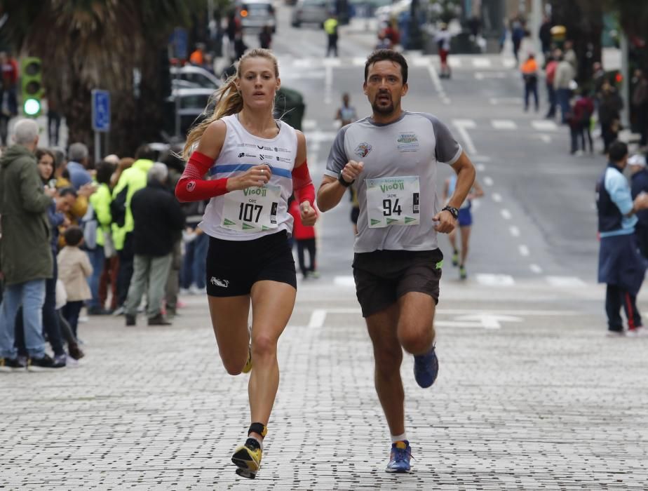 La carrera Vigo +11 llena la ciudad de deporte