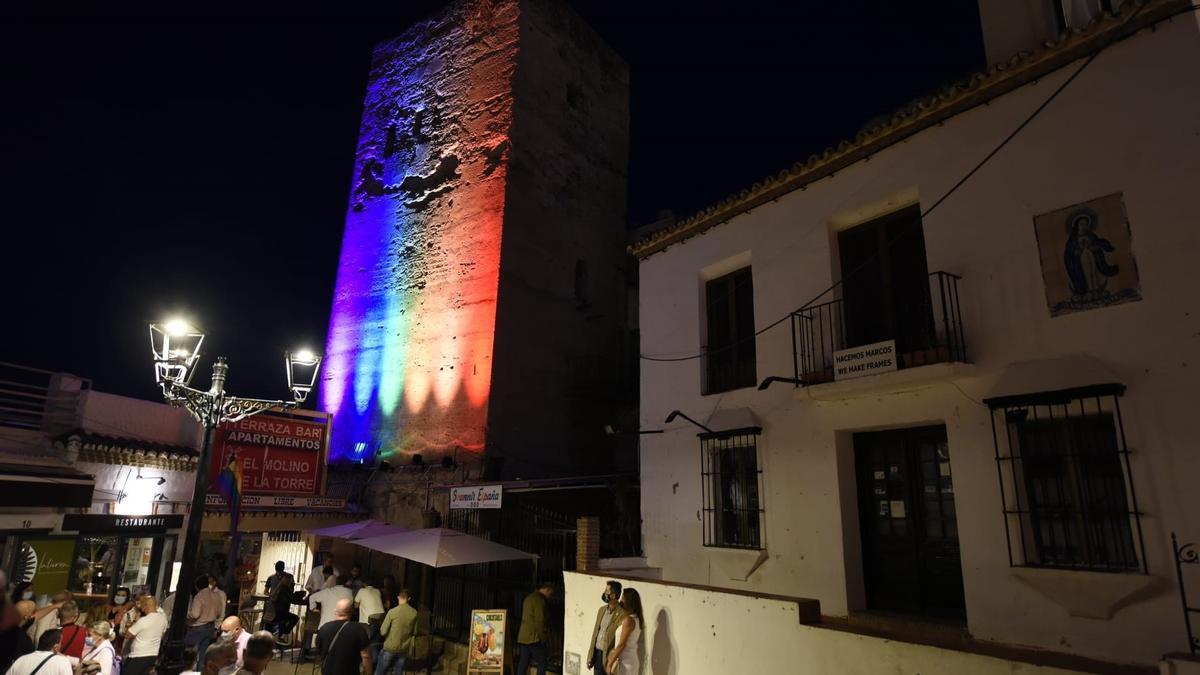 Inauguración del Pride de Torremolinos con la iluminacion de la Torre Pimentel