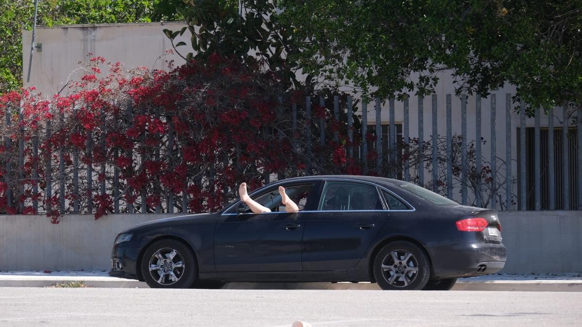 Formas peculiares de luchar contra el calor en Alicante