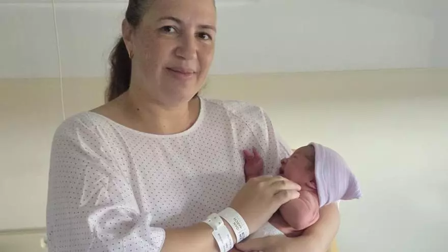 VÍDEO | La mujer que dio a luz en una pastelería de s'Arenal: "Mi hijo nació con olor a dulce"