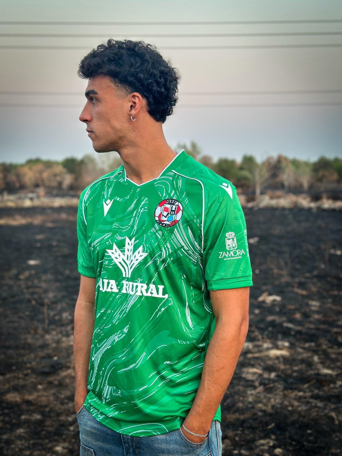 Así son las nuevas camisetas del Zamora CF: primemra, segunda y tercera equipación