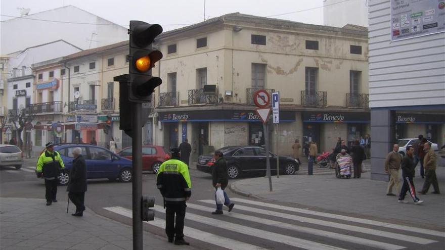 Doce policías de Don Benito irán de paisano para luchar contra el vandalismo