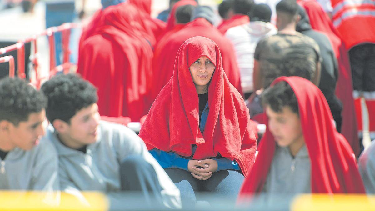 Llegada de un grupo de 50 migrantes a Gran Tarajal, en Fuerteventura.