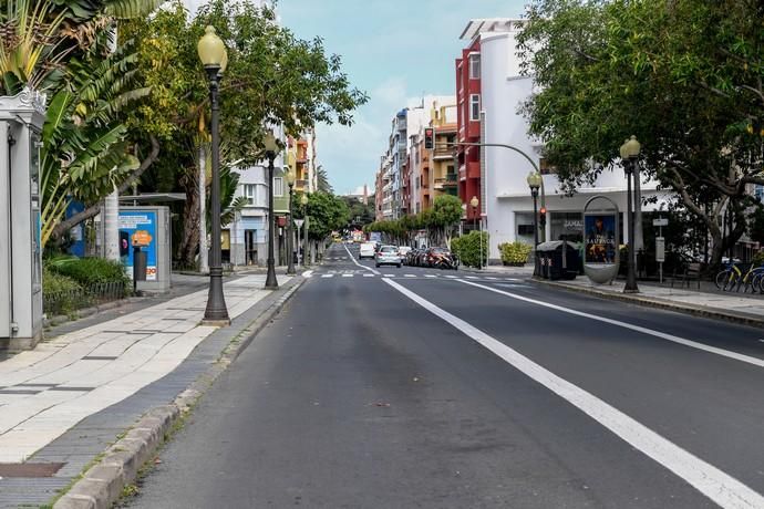 25-03-20 LAS PALMAS DE GRAN CANARIA. CIUDAD. LAS PALMAS DE GRAN CANARIA. Recorrido por la ciudad para vera su desolación.   Fotos: Juan Castro.  | 25/03/2020 | Fotógrafo: Juan Carlos Castro