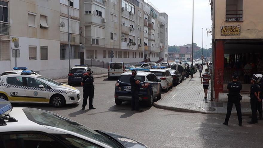 La policía detiene a un joven en Suerte de Saavedra tras un tiroteo sin detenidos