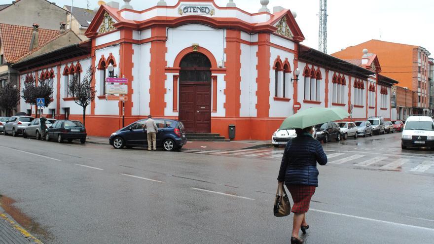 El Ateneo de Villaviciosa acoge una charla de cultivos con microbiología